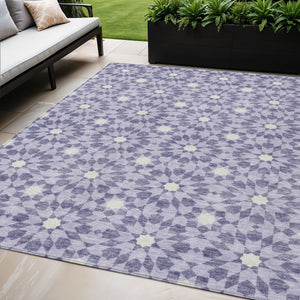 Homeroots 3' Black Gray Silver Floral Medallion Washable Area Rug For Stylish Indoor & Outdoor Spaces 5' X 8' Polyester 583805