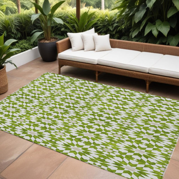 HomeRoots 9' Vibrant Floral Medallion Area Rug for Indoor and Outdoor Use - Washable, Durable, Stain-Resistant 9' X 12' 583814
