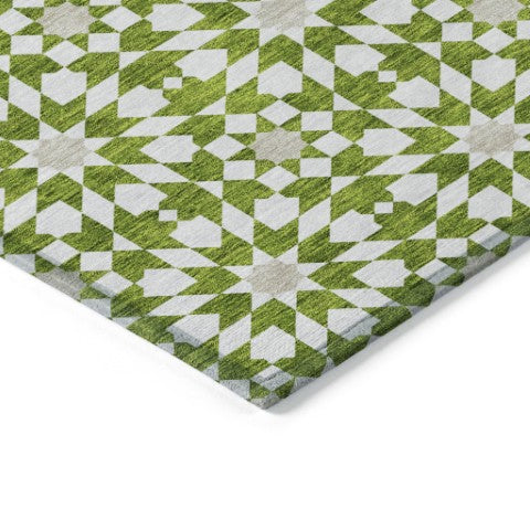 Homeroots 3' Black Gray Silver Floral Medallion Washable Area Rug For Stylish Indoor & Outdoor Spaces 10' X 14' Polyester 583815