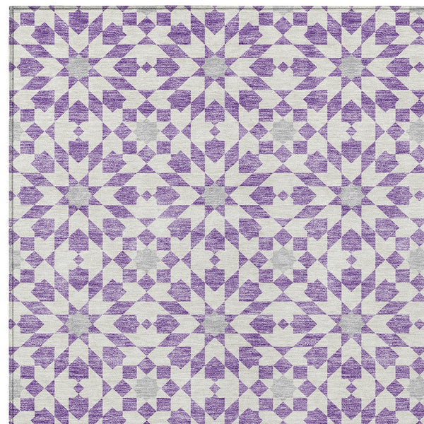 Homeroots 3' Black Gray Silver Floral Medallion Washable Area Rug For Stylish Indoor & Outdoor Spaces 3' X 5' Polyester 583816