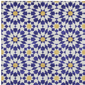 Homeroots 3' Black Gray Silver Floral Medallion Washable Area Rug For Stylish Indoor & Outdoor Spaces 3' X 5' Polyester 583822