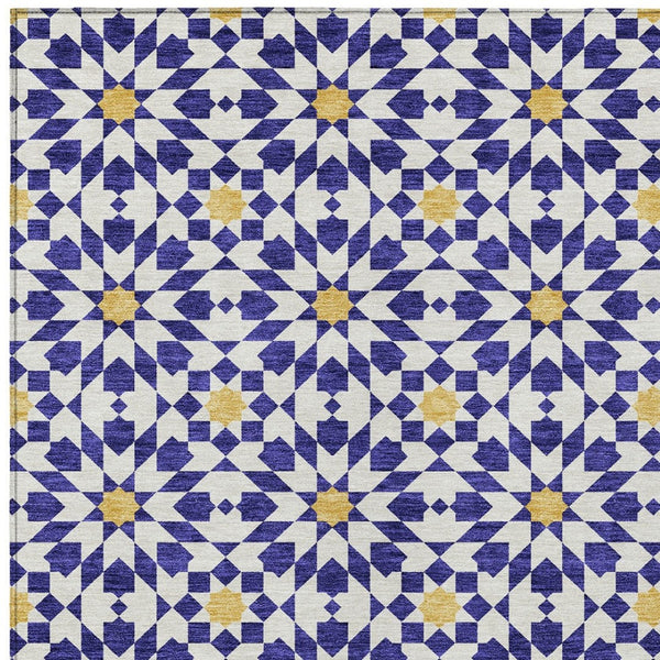 Homeroots 3' Black Gray Silver Floral Medallion Washable Area Rug For Stylish Indoor & Outdoor Spaces 3' X 5' Polyester 583822