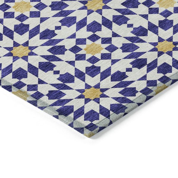 Homeroots 3' Black Gray Silver Floral Medallion Washable Area Rug For Stylish Indoor & Outdoor Spaces 5' X 8' Polyester 583823