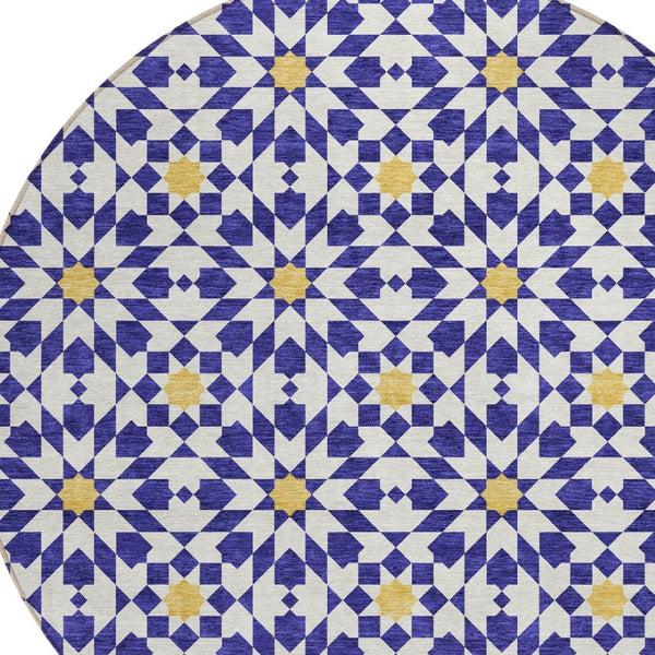 Homeroots 3' Black Gray Silver Floral Medallion Washable Area Rug For Stylish Indoor & Outdoor Spaces 8' Round Polyester 583824