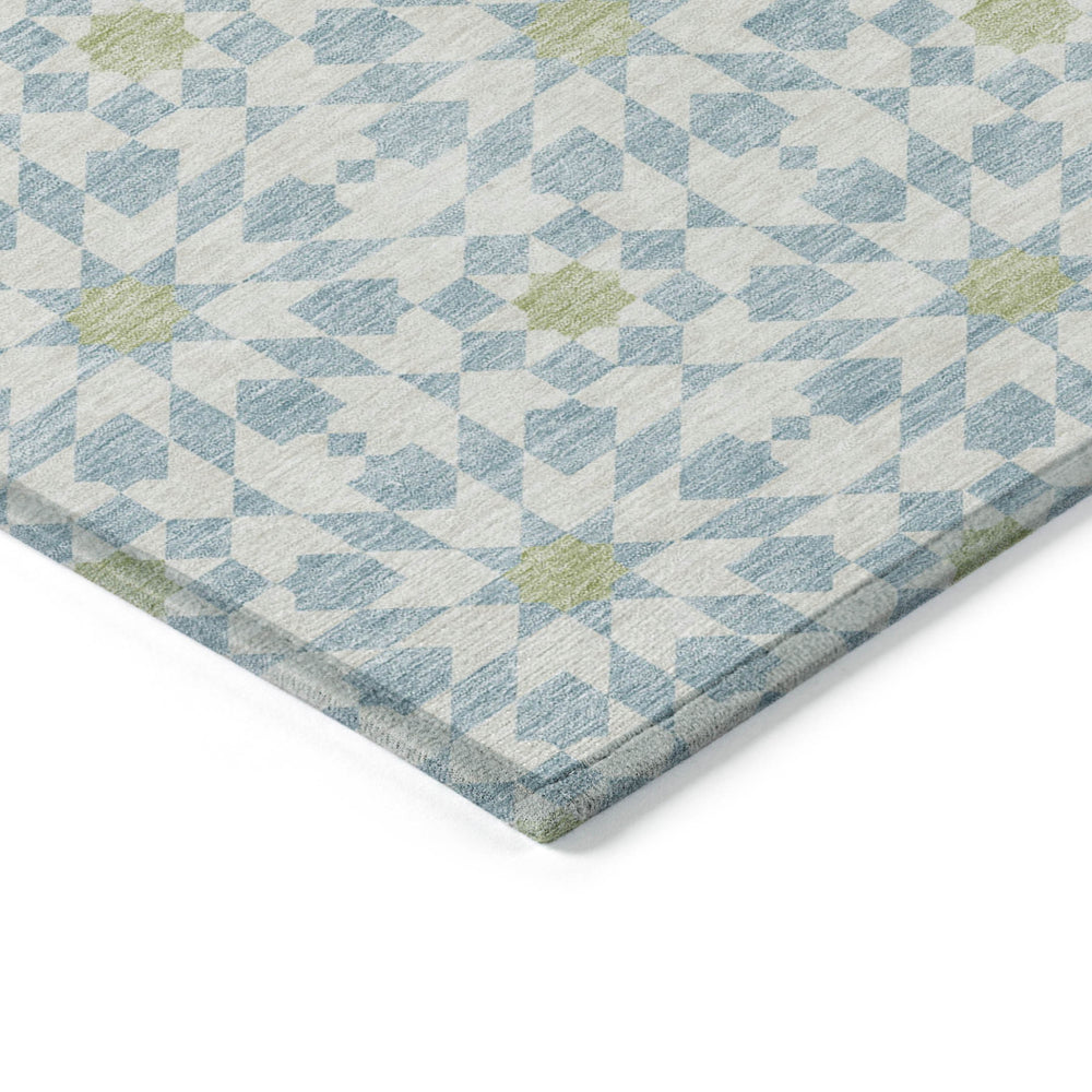 Homeroots 3' Black Gray Silver Floral Medallion Washable Area Rug For Stylish Indoor & Outdoor Spaces 8' X 10' Polyester 583843