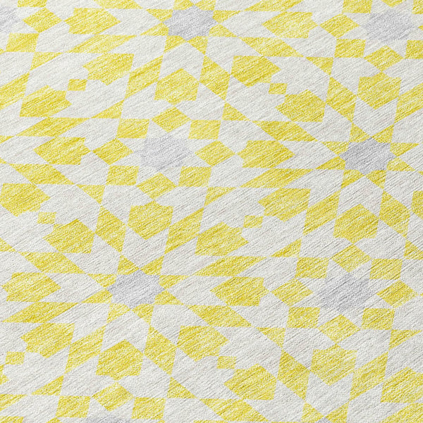 Homeroots 3' Black Gray Silver Floral Medallion Washable Area Rug For Stylish Indoor & Outdoor Spaces 8' Round Polyester 583848