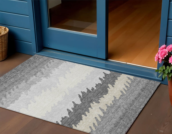 Homeroots 3' Black Charcoal And Silver Striped Area Rug - Stylish, Washable, Durable For Indoor & Outdoor Use 3' X 5' Polyester 583924