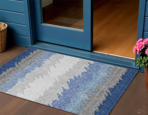 Homeroots 3' Black Charcoal And Silver Striped Area Rug - Stylish, Washable, Durable For Indoor & Outdoor Use 3' X 5' Polyester 583936