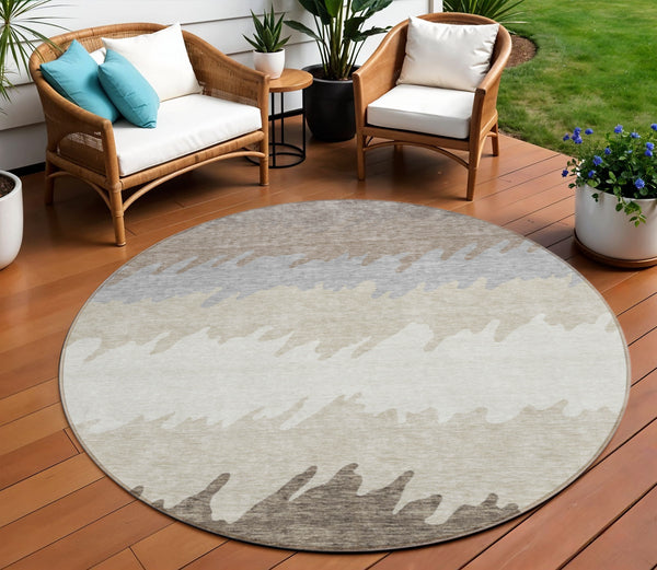 Homeroots 3' Black Charcoal And Silver Striped Area Rug - Stylish, Washable, Durable For Indoor & Outdoor Use 8' Round Polyester 583956