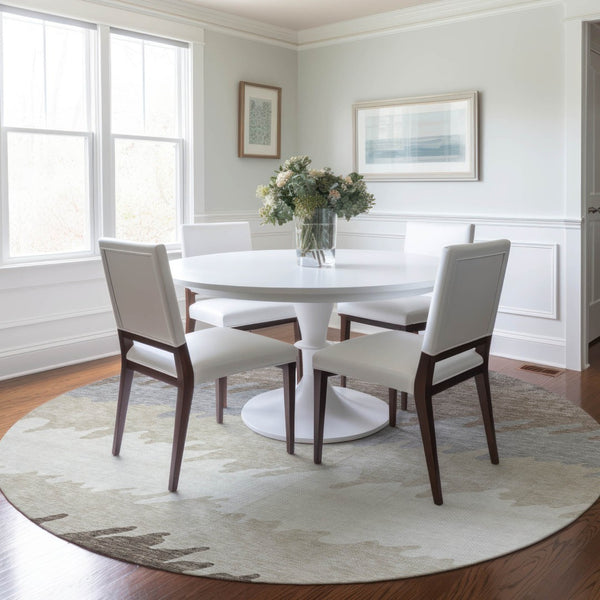 Homeroots 3' Black Charcoal And Silver Striped Area Rug - Stylish, Washable, Durable For Indoor & Outdoor Use 8' Round Polyester 583956