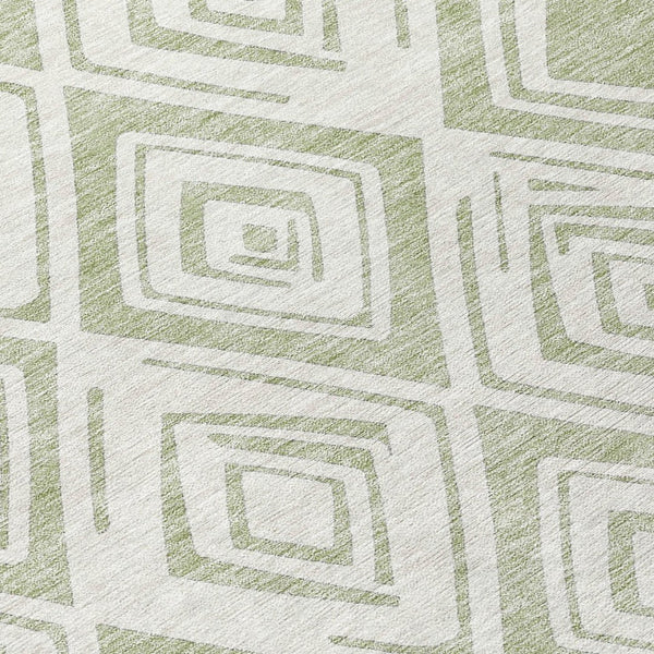 HomeRoots 5' Artichoke Green and Ivory Geometric Indoor Outdoor Area Rug – Durable, Washable, Modern Style 8' Round 583962