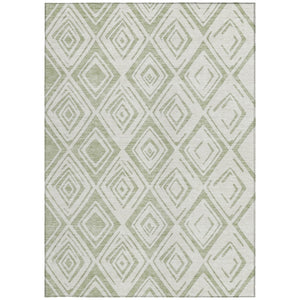 Homeroots 3' Artichoke Green & Ivory Geometric Washable Area Rug For Indoor/Outdoor Spaces, Durable & Stylish 8' X 10' Polyester 583963