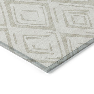 Homeroots 3' Artichoke Green & Ivory Geometric Washable Area Rug For Indoor/Outdoor Spaces, Durable & Stylish 5' X 8' Polyester 583967