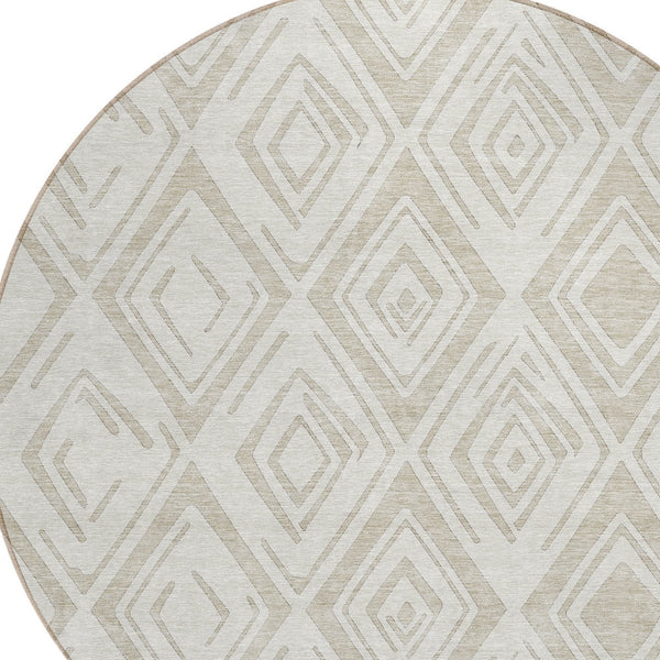 Homeroots 3' Artichoke Green & Ivory Geometric Washable Area Rug For Indoor/Outdoor Spaces, Durable & Stylish 8' Round Polyester 583968