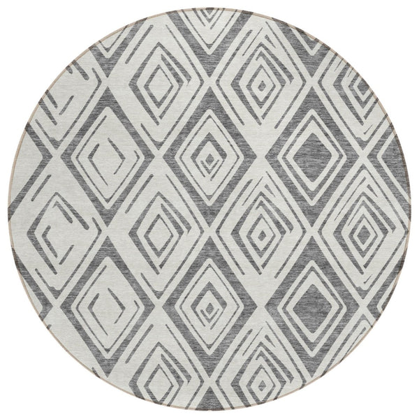 HomeRoots 5' Gray and Ivory Geometric Area Rug - Stylish, Washable, Durable for Indoor and Outdoor Use 8' Round 583974