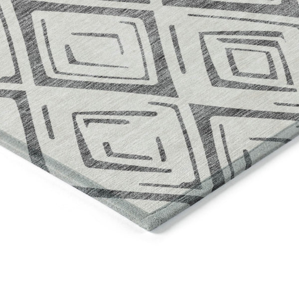 HomeRoots 9' Geometric Gray and Ivory Washable Area Rug for Indoor and Outdoor Use, Durable and Stylish Design 9' X 12' 583976