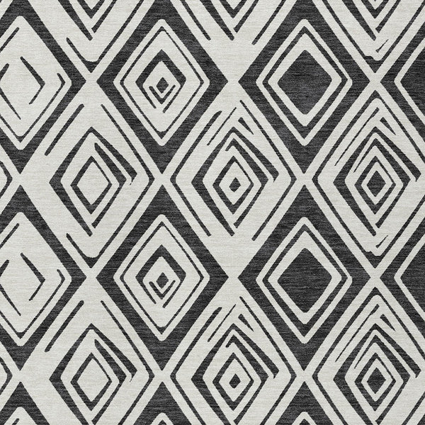 Homeroots 3' Artichoke Green & Ivory Geometric Washable Area Rug For Indoor/Outdoor Spaces, Durable & Stylish 5' X 8' Polyester 583979