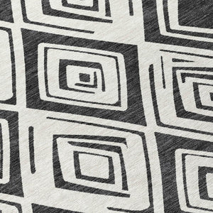 Homeroots 3' Artichoke Green & Ivory Geometric Washable Area Rug For Indoor/Outdoor Spaces, Durable & Stylish 8' X 10' Polyester 583981