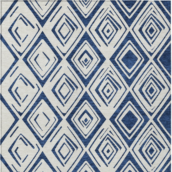 Homeroots 3' Artichoke Green & Ivory Geometric Washable Area Rug For Indoor/Outdoor Spaces, Durable & Stylish 3' X 5' Polyester 583984