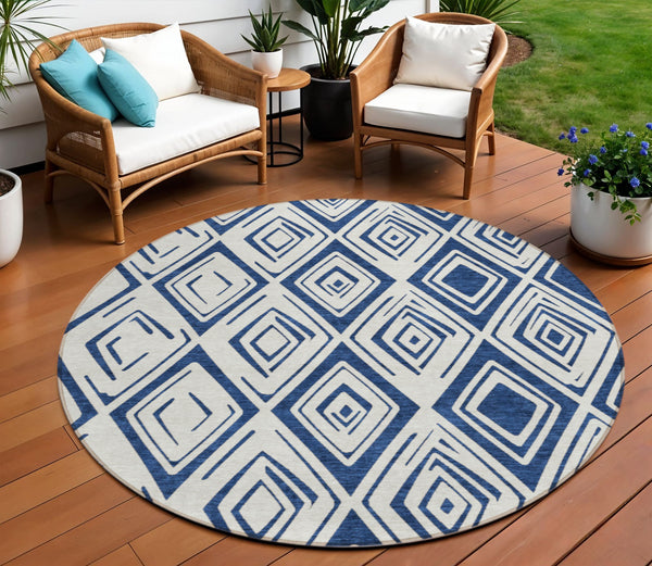 Homeroots 3' Artichoke Green & Ivory Geometric Washable Area Rug For Indoor/Outdoor Spaces, Durable & Stylish 8' Round Polyester 583986