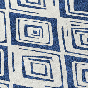 Homeroots 3' Artichoke Green & Ivory Geometric Washable Area Rug For Indoor/Outdoor Spaces, Durable & Stylish 8' Round Polyester 583986