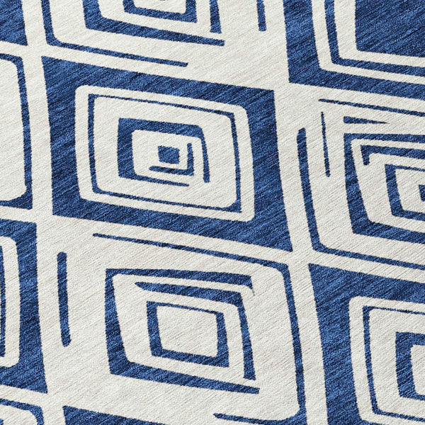 Homeroots 3' Artichoke Green & Ivory Geometric Washable Area Rug For Indoor/Outdoor Spaces, Durable & Stylish 8' Round Polyester 583986