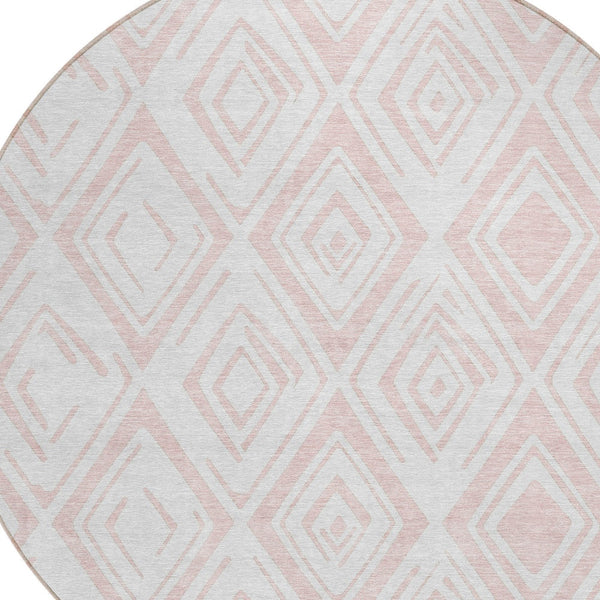 Homeroots 3' Artichoke Green & Ivory Geometric Washable Area Rug For Indoor/Outdoor Spaces, Durable & Stylish 8' Round Polyester 583992