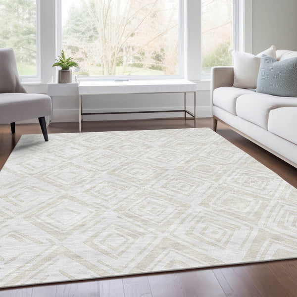 Homeroots 3' Artichoke Green & Ivory Geometric Washable Area Rug For Indoor/Outdoor Spaces, Durable & Stylish 3' X 5' Polyester 583996