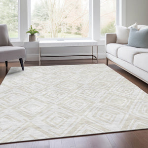 Homeroots 3' Artichoke Green & Ivory Geometric Washable Area Rug For Indoor/Outdoor Spaces, Durable & Stylish 5' X 8' Polyester 583997