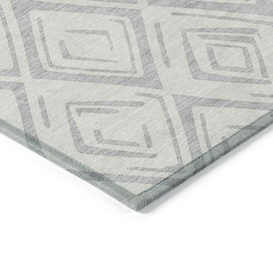 Homeroots 3' Artichoke Green & Ivory Geometric Washable Area Rug For Indoor/Outdoor Spaces, Durable & Stylish 10' X 14' Polyester 584007