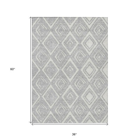Homeroots 3' Artichoke Green & Ivory Geometric Washable Area Rug For Indoor/Outdoor Spaces, Durable & Stylish 3' X 5' Polyester 584008