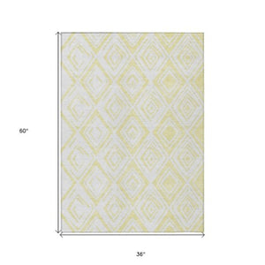 Homeroots 3' Artichoke Green & Ivory Geometric Washable Area Rug For Indoor/Outdoor Spaces, Durable & Stylish 3' X 5' Polyester 584014