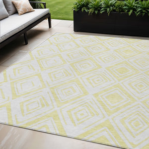 HomeRoots 5' Bright Yellow and Ivory Geometric Area Rug - Stylish Washable Indoor Outdoor Design for Any Space 5' X 8' 584015