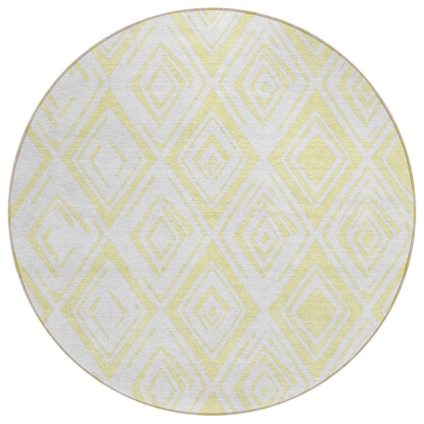 HomeRoots 5' Bright Yellow and Ivory Geometric Area Rug - Stylish Washable Indoor Outdoor Design for Any Space 8' Round 584016