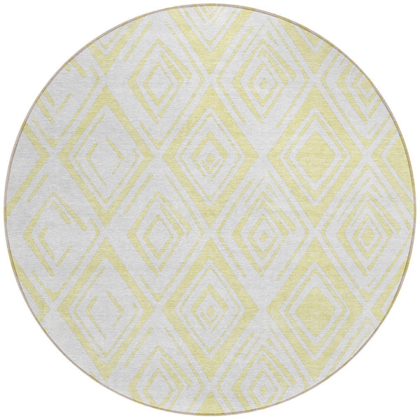 Homeroots 3' Artichoke Green & Ivory Geometric Washable Area Rug For Indoor/Outdoor Spaces, Durable & Stylish 8' Round Polyester 584016