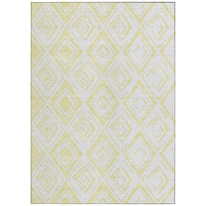 Homeroots 3' Artichoke Green & Ivory Geometric Washable Area Rug For Indoor/Outdoor Spaces, Durable & Stylish 9' X 12' Polyester 584018