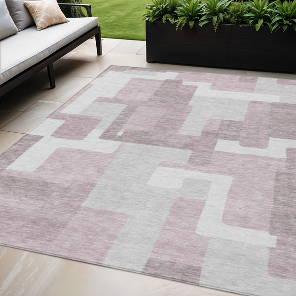 Homeroots 3' Beige Tan And Taupe Abstract Washable Area Rug For Indoor Or Outdoor Use - Durable Design 5' X 8' Polyester 584117