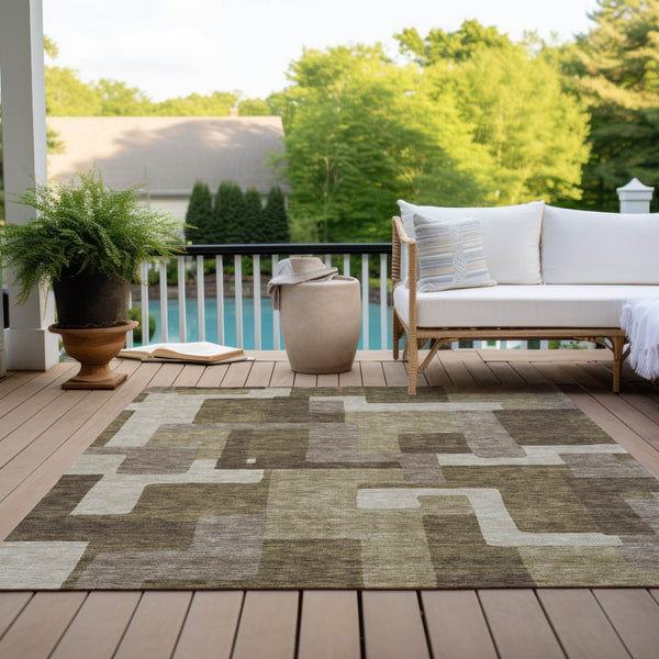 Homeroots 3' Beige Tan And Taupe Abstract Washable Area Rug For Indoor Or Outdoor Use - Durable Design 3' X 5' Polyester 584122