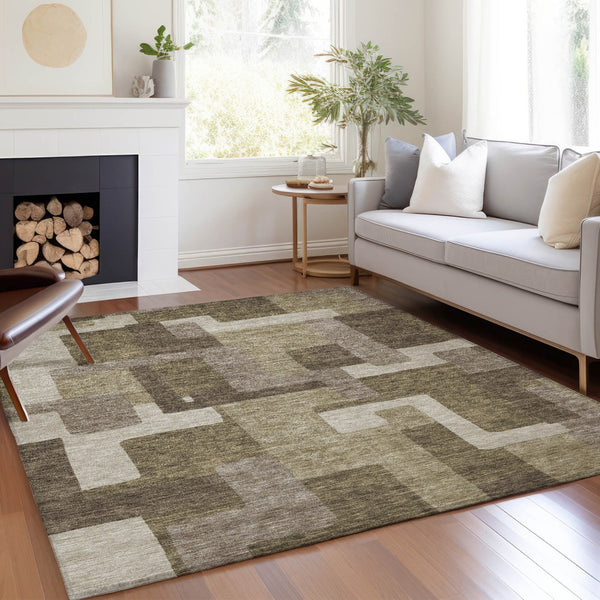 Homeroots 3' Beige Tan And Taupe Abstract Washable Area Rug For Indoor Or Outdoor Use - Durable Design 5' X 8' Polyester 584123