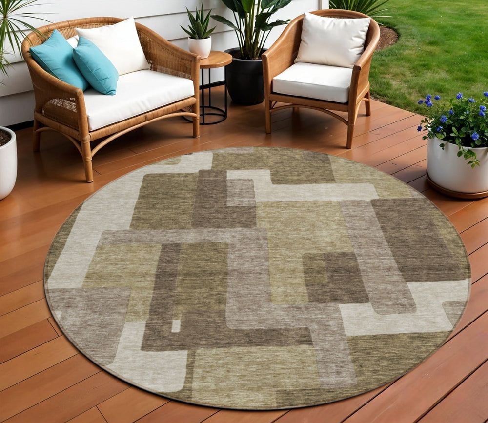 HomeRoots 5' Abstract Brown and Beige Indoor Outdoor Area Rug – Stylish, Washable, Stain-Resistant Design 8' Round 584124