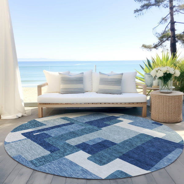 Homeroots 3' Beige Tan And Taupe Abstract Washable Area Rug For Indoor Or Outdoor Use - Durable Design 8' Round Polyester 584130