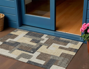 Homeroots 3' Beige Tan And Taupe Abstract Washable Area Rug For Indoor Or Outdoor Use - Durable Design 3' X 5' Polyester 584134