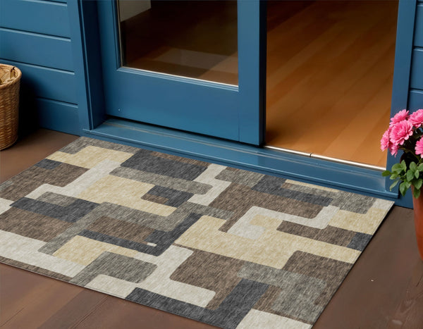 Homeroots 3' Beige Tan And Taupe Abstract Washable Area Rug For Indoor Or Outdoor Use - Durable Design 3' X 5' Polyester 584134