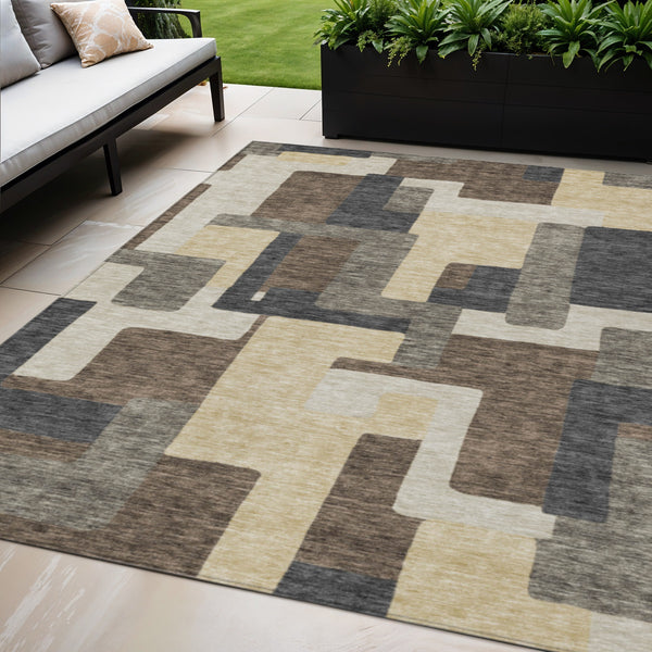 Homeroots 3' Beige Tan And Taupe Abstract Washable Area Rug For Indoor Or Outdoor Use - Durable Design 5' X 8' Polyester 584135