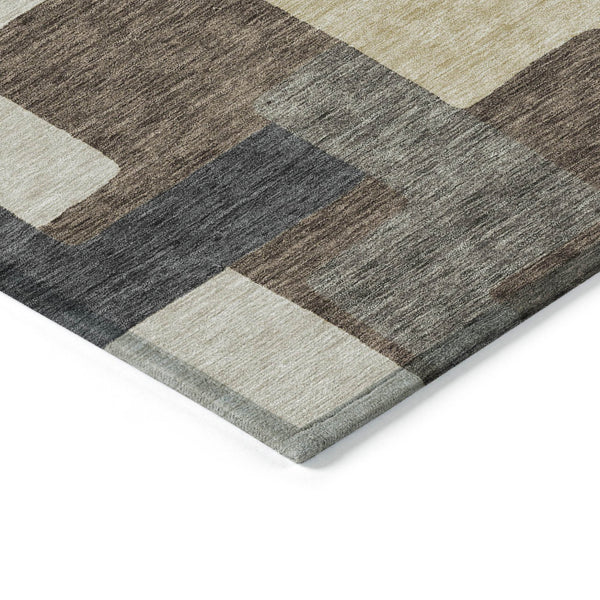 Homeroots 3' Beige Tan And Taupe Abstract Washable Area Rug For Indoor Or Outdoor Use - Durable Design 5' X 8' Polyester 584135