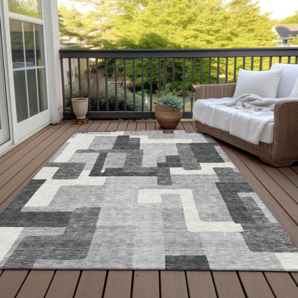 Homeroots 3' Beige Tan And Taupe Abstract Washable Area Rug For Indoor Or Outdoor Use - Durable Design 8' X 10' Polyester 584149