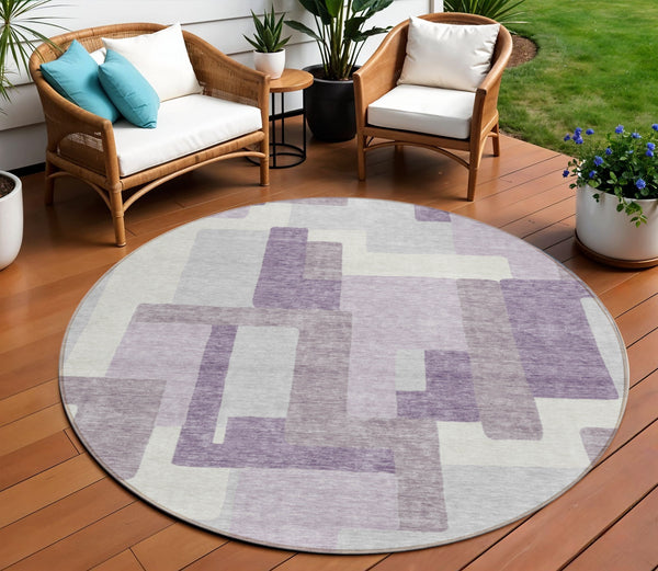 Homeroots 3' Beige Tan And Taupe Abstract Washable Area Rug For Indoor Or Outdoor Use - Durable Design 8' Round Polyester 584154
