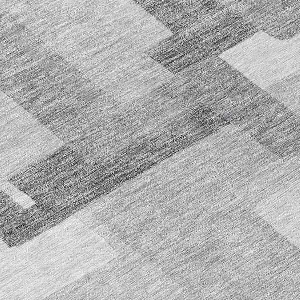 Homeroots 3' Beige Tan And Taupe Abstract Washable Area Rug For Indoor Or Outdoor Use - Durable Design 8' Round Polyester 584166