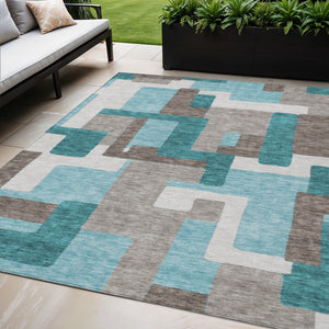 Homeroots 3' Beige Tan And Taupe Abstract Washable Area Rug For Indoor Or Outdoor Use - Durable Design 5' X 8' Polyester 584171