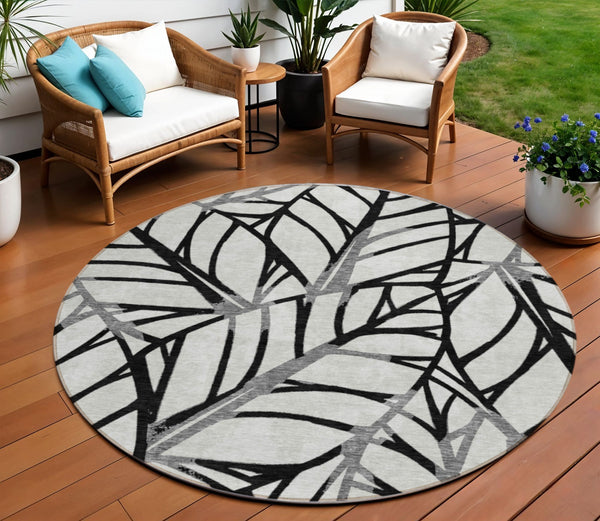 Homeroots 3' Artichoke Green And Beige Floral Washable Area Rug For Indoor Outdoor Use, Durable & Stylish 8' Round Polyester 584190